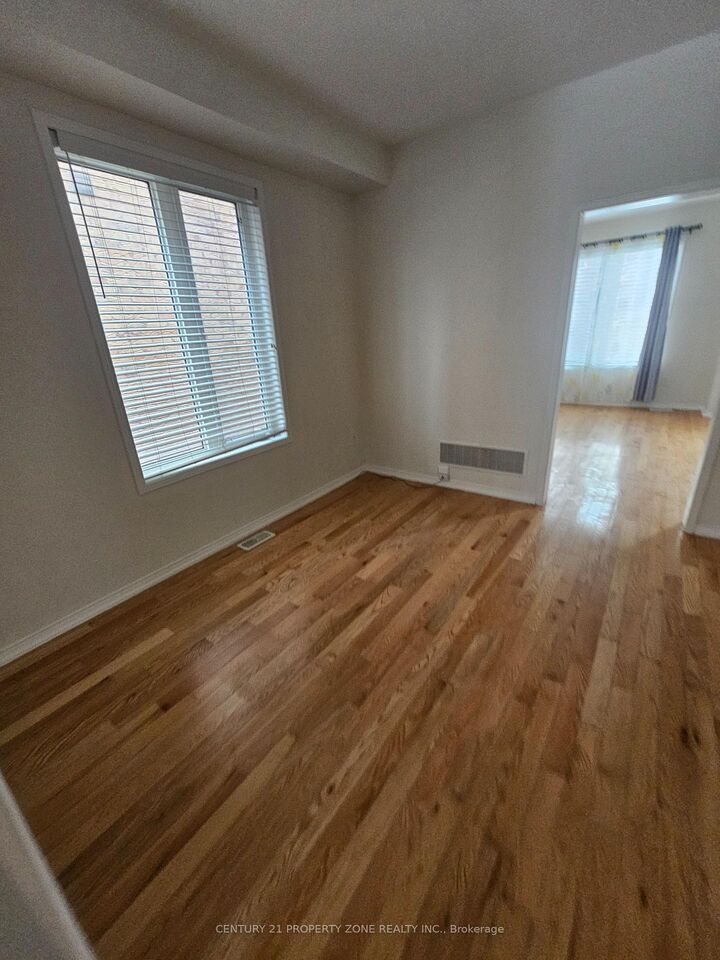 Property Photo: 42 Loftsmoor Drive Upper Unit ON L6R 3R7