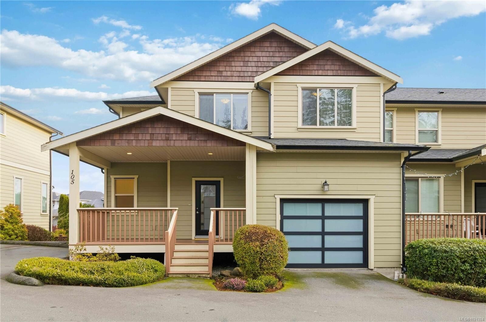 Photo de la propriété:  2248 Townsend Rd 105  BC V9Z 1M1 