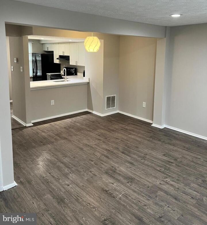 Property Photo:  13965 Palmer House Way 27-195  MD 20904 