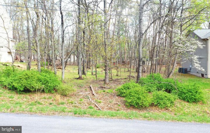 Property Photo: 103 Green Leaf Drive VA 22625