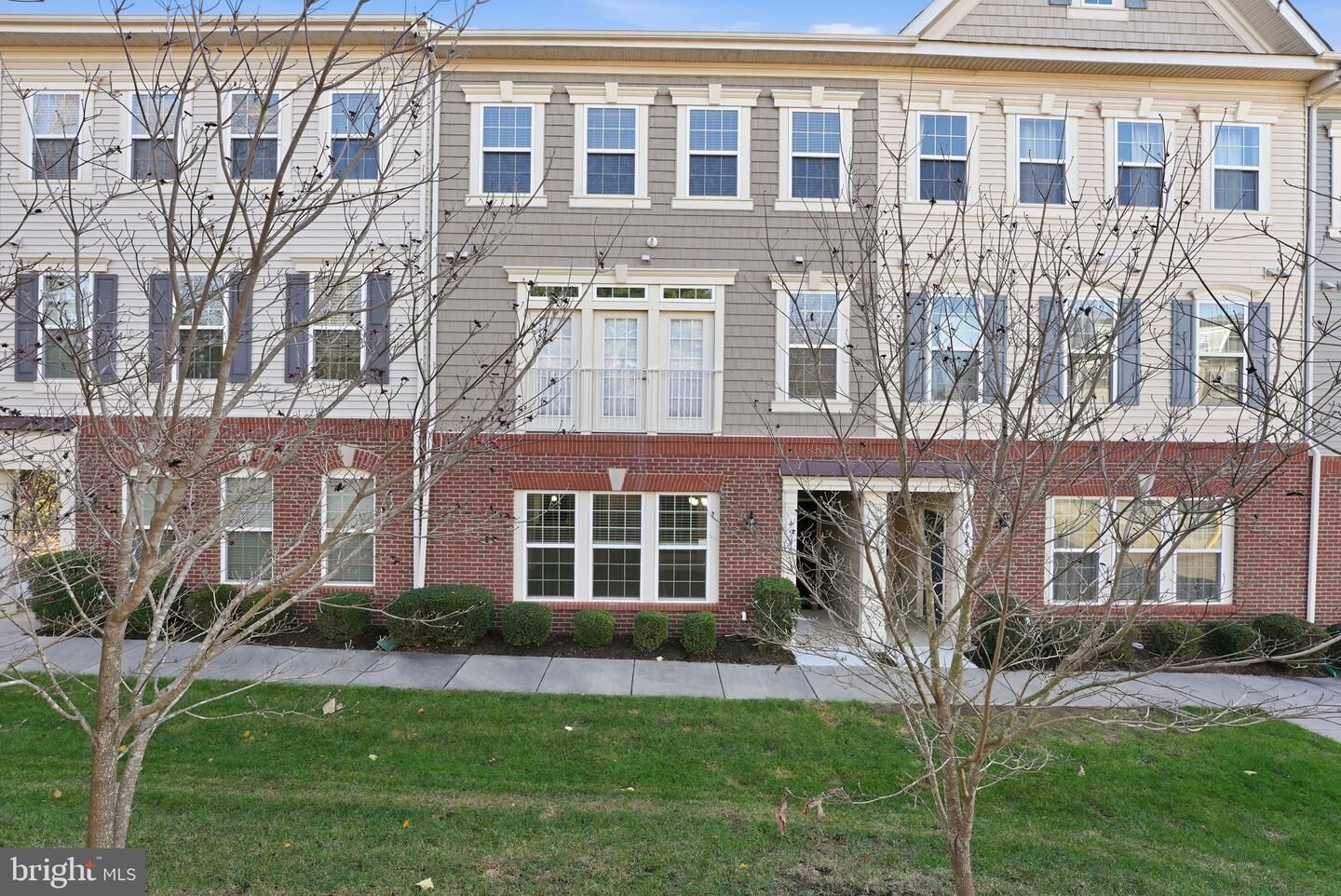 Property Photo: 4936 Dane Ridge Circle VA 22193