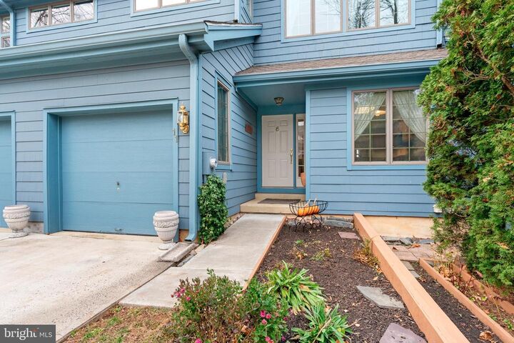 Property Photo:  11 Sturbridge Court  NJ 08530 