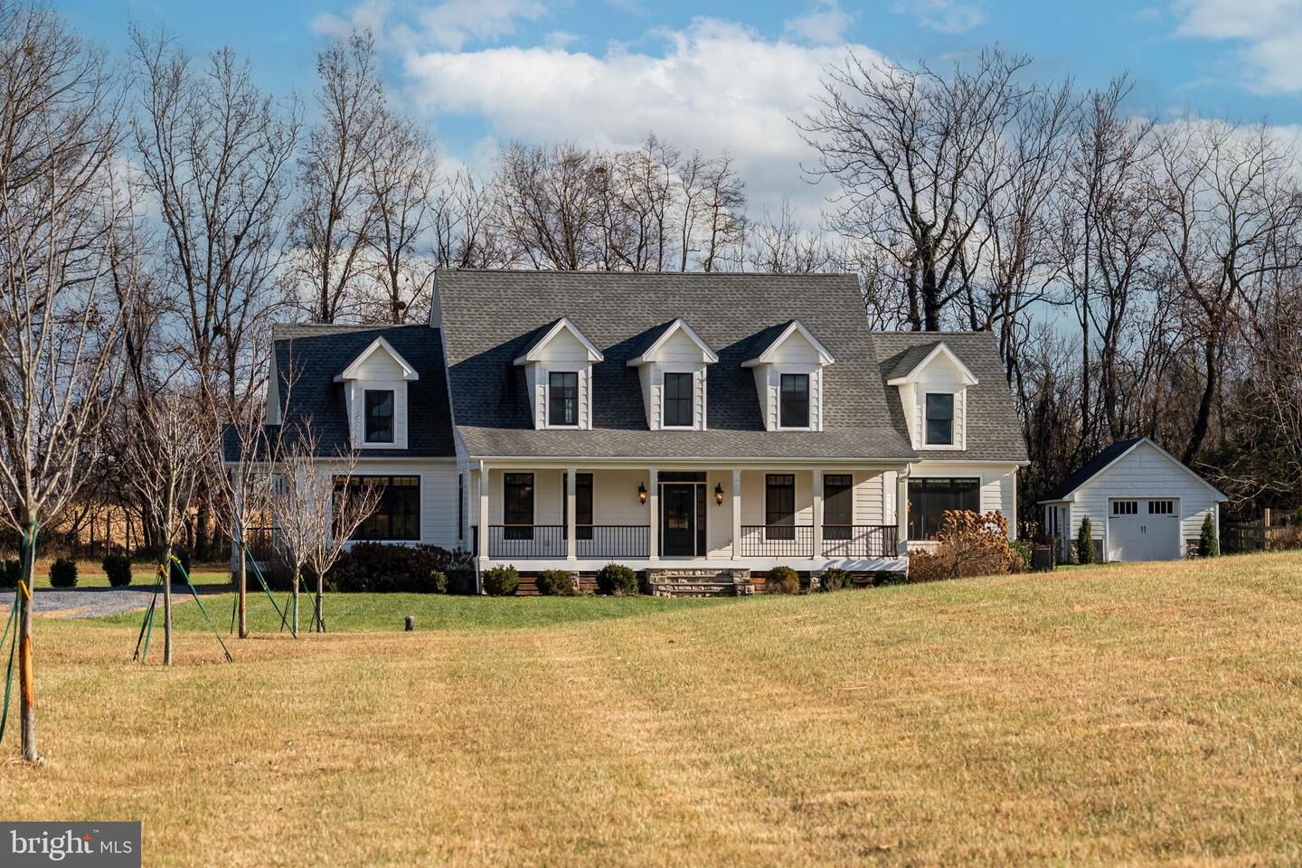 Property Photo:  19116 Nicholson Farm Lane  VA 20132 