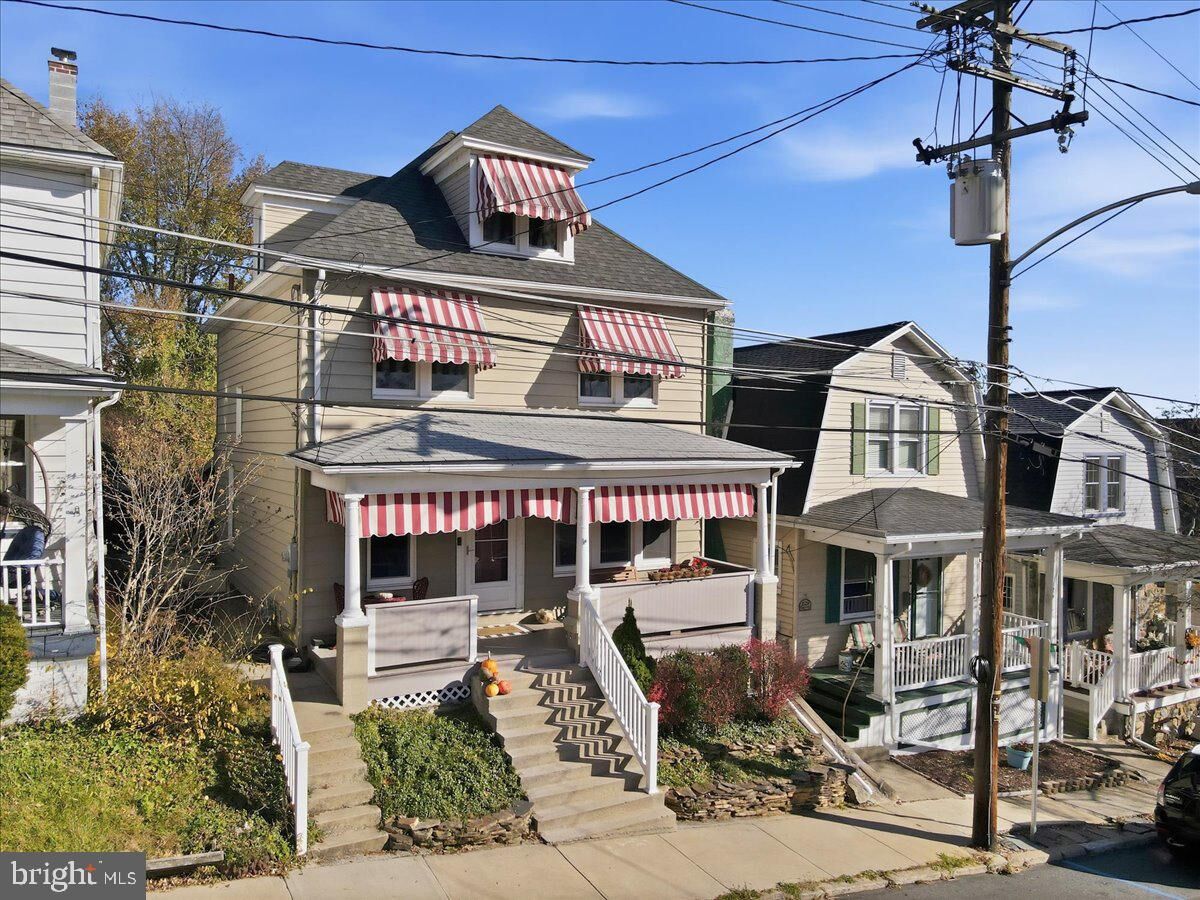 Property Photo: 851 Cattell Street PA 18042