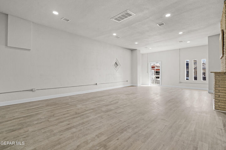 Property Photo:  1209 Wyoming Avenue  TX 79902 