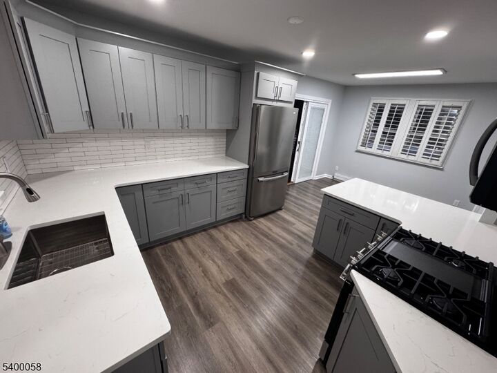 Property Photo: 3 Fulper Pl NJ 08809