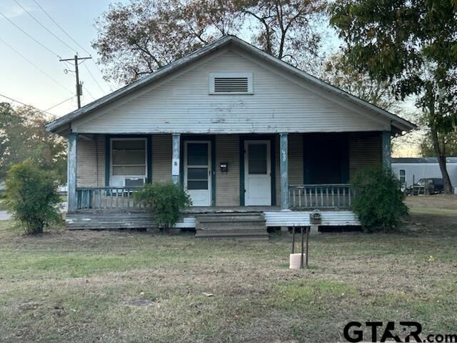 Property Photo:  402 Cypress St.  TX 75686 