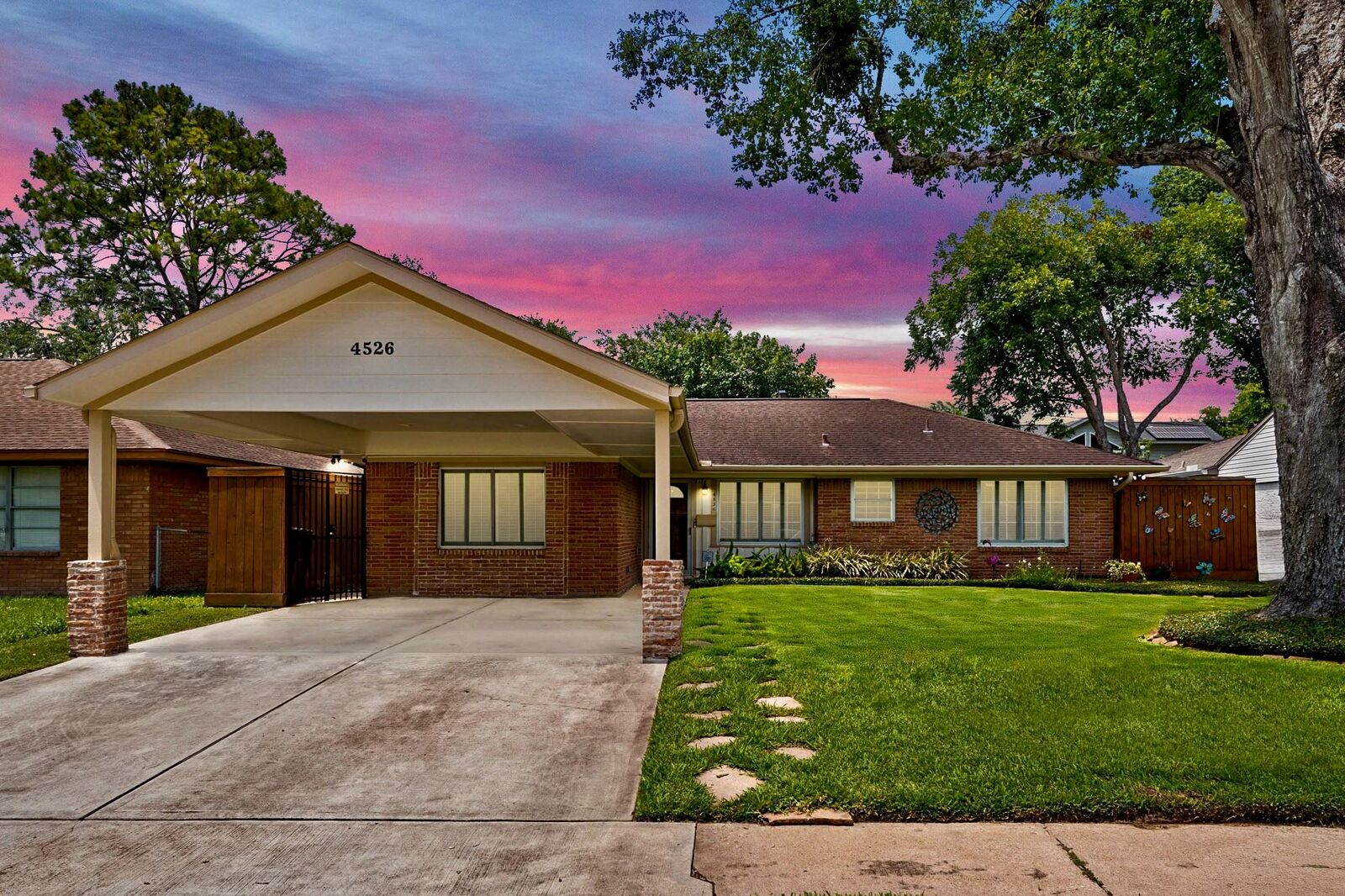 Property Photo: 4526 Benning Drive TX 77035