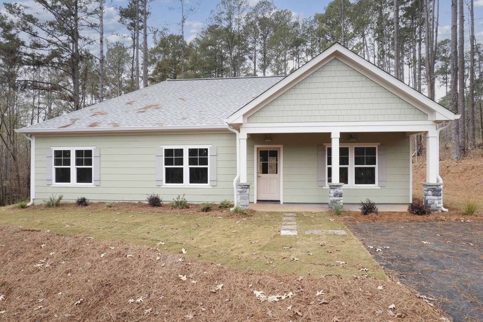 Property Photo:  183 Crooked Creek Bay Road  GA 31024-0000 