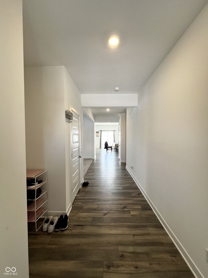 Property Photo: 2725 Linwood Avenue IN 46143