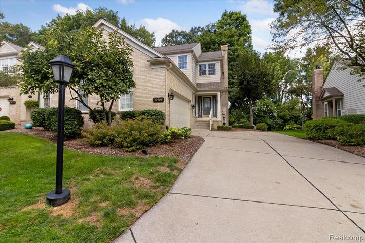 Property Photo:  39568 Dun Rovin Drive  MI 48168 3475 