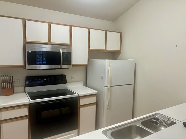 Property Photo:  320 Cunat Boulevard 3A  IL 60071 