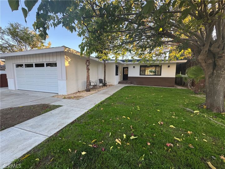 Property Photo:  1334 E Mayfair  CA 92867 