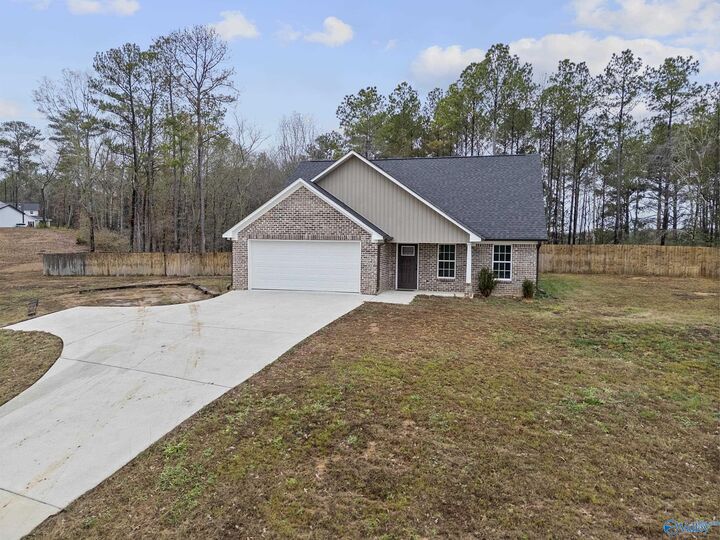 Property Photo: 820 County Road 255 AL 35057