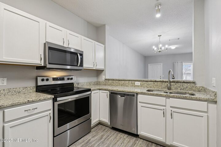 877 Southern Creek Drive  St. Johns FL 32259 photo