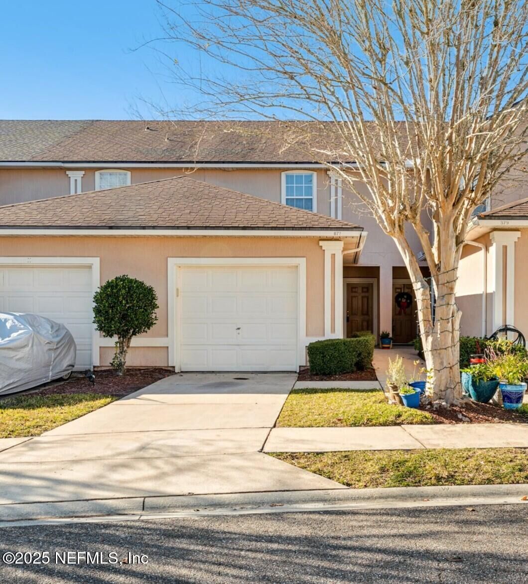 Property Photo: 877 Southern Creek Drive FL 32259