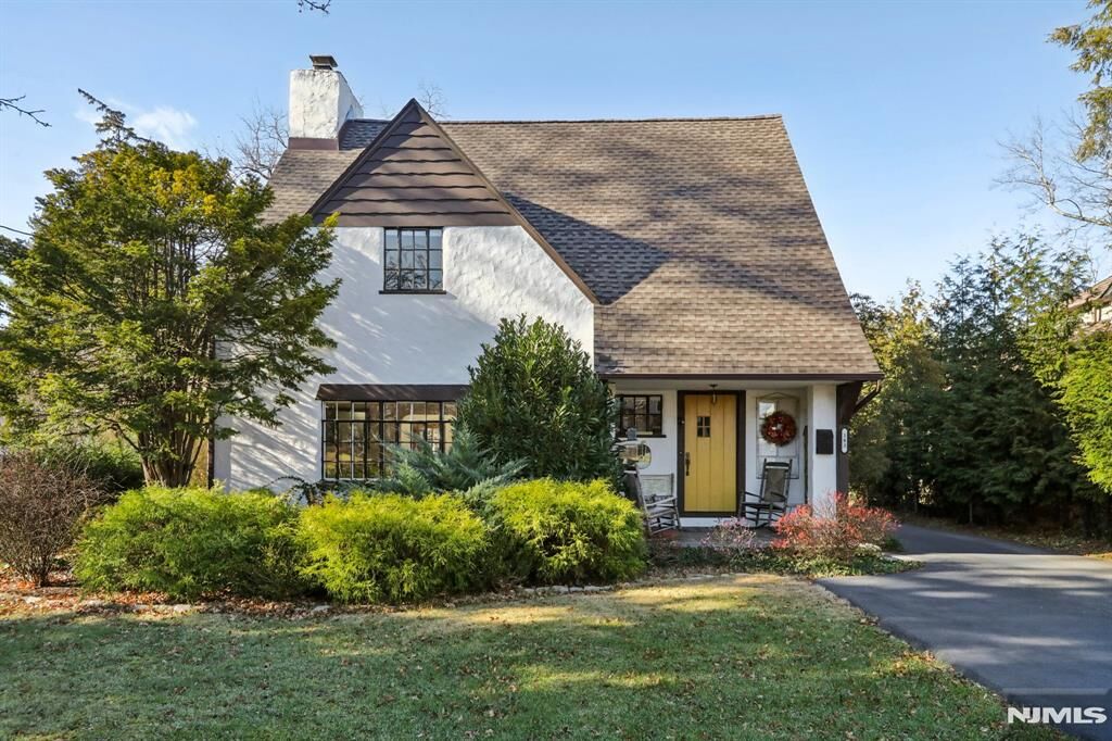 Property Photo: 183 Sheridan Avenue NJ 07423