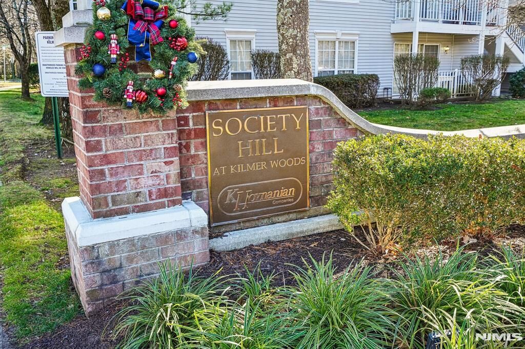 Property Photo:  135 Raintree Lane  NJ 07430 