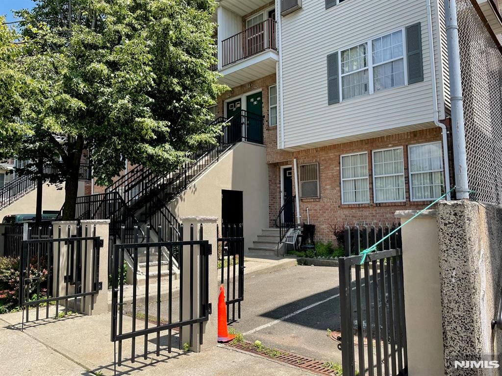 Property Photo: 76 Union Street A10 NJ 07105