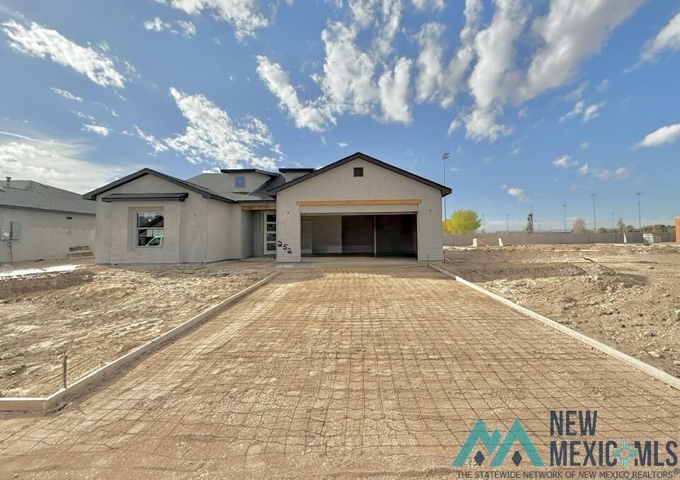 Property Photo: 2526 Segovia Court NM 88220
