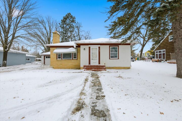 Property Photo: 809 7th Street NE MN 56479