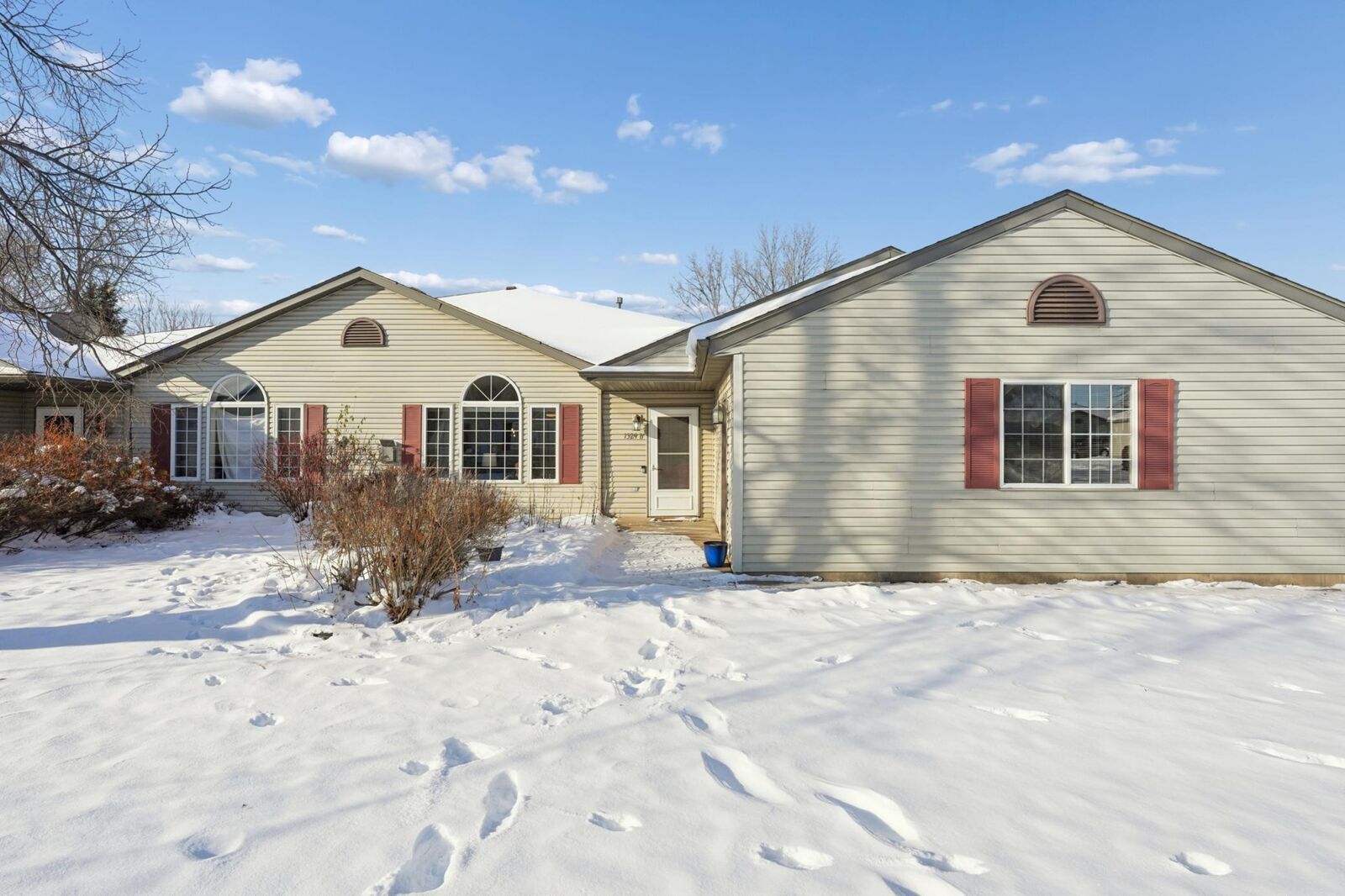 Property Photo:  1324 Carriage Drive B  WI 54016 