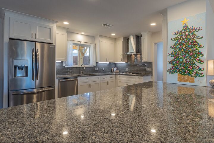 Property Photo:  1220 W Ridgeway Drive  AR 72701 