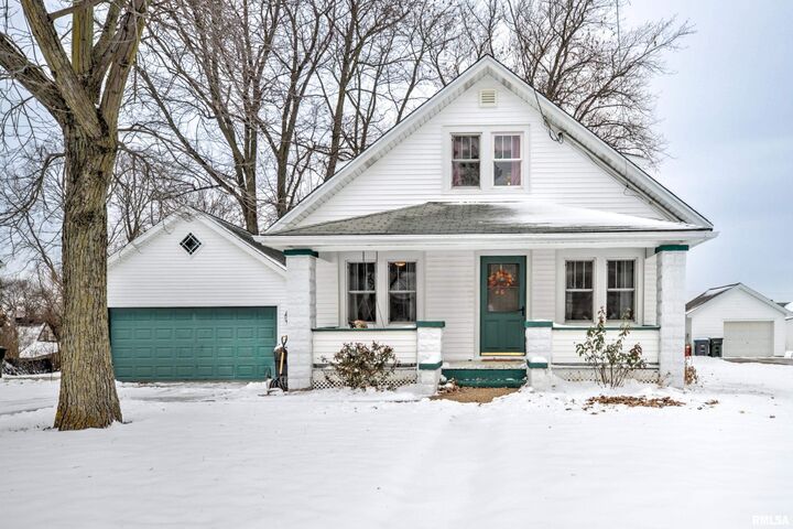 Property Photo:  118 Crescent Avenue  IL 61611 