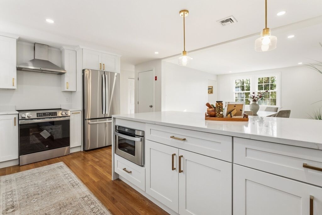 Property Photo:  29 Susan Dr  MA 01906 