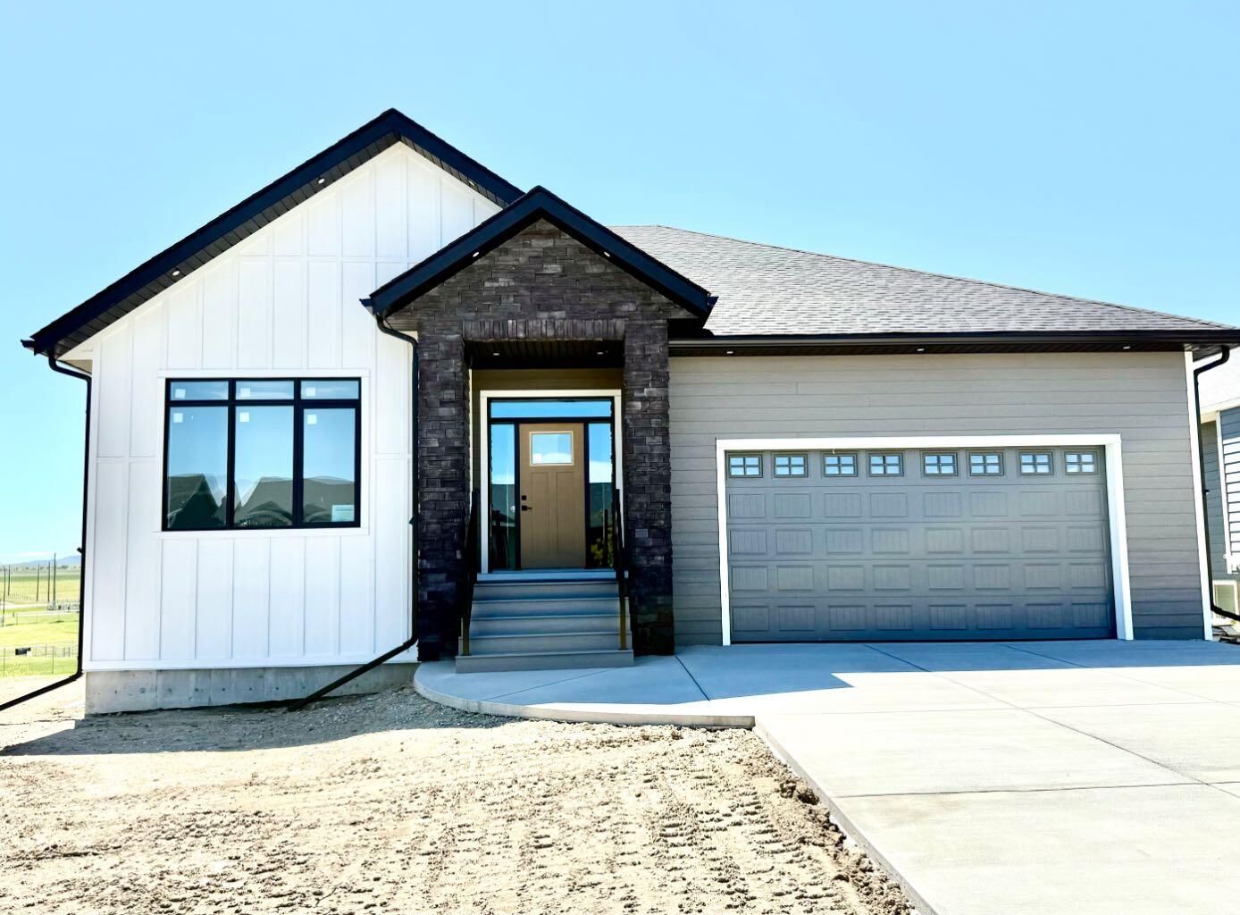 Property Photo:  131 Westview Drive  AB T0L 1R0 