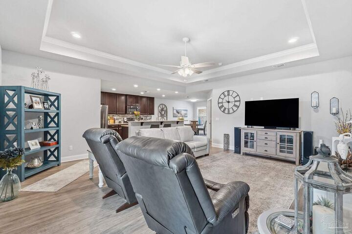 Property Photo: 1827 Sundown Dr FL 32566