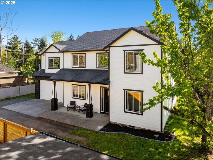 Property Photo:  11122 SE Melania Ct  OR 97266 