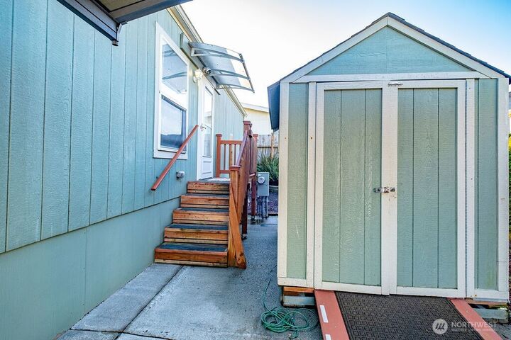 Property Photo:  225 NE Ernst 25  WA 98277 