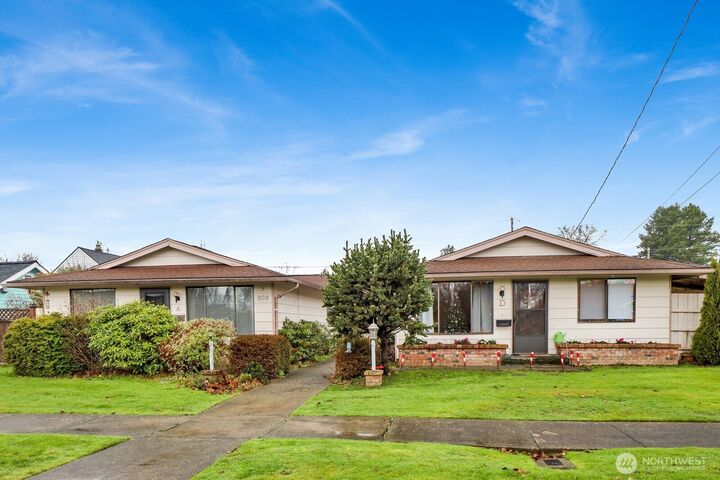Property Photo:  908  Liberty Street  WA 98264 