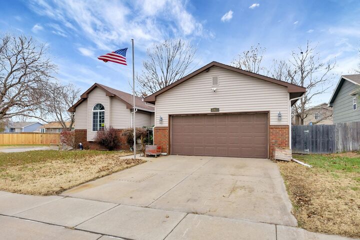 Property Photo: 1917 N Covington St KS 67212