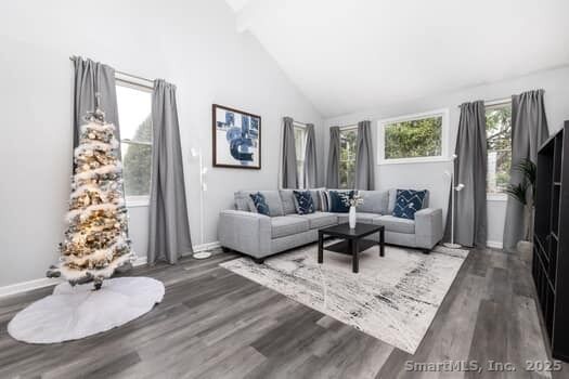 Property Photo:  20 Mulberry Court  CT 06111 