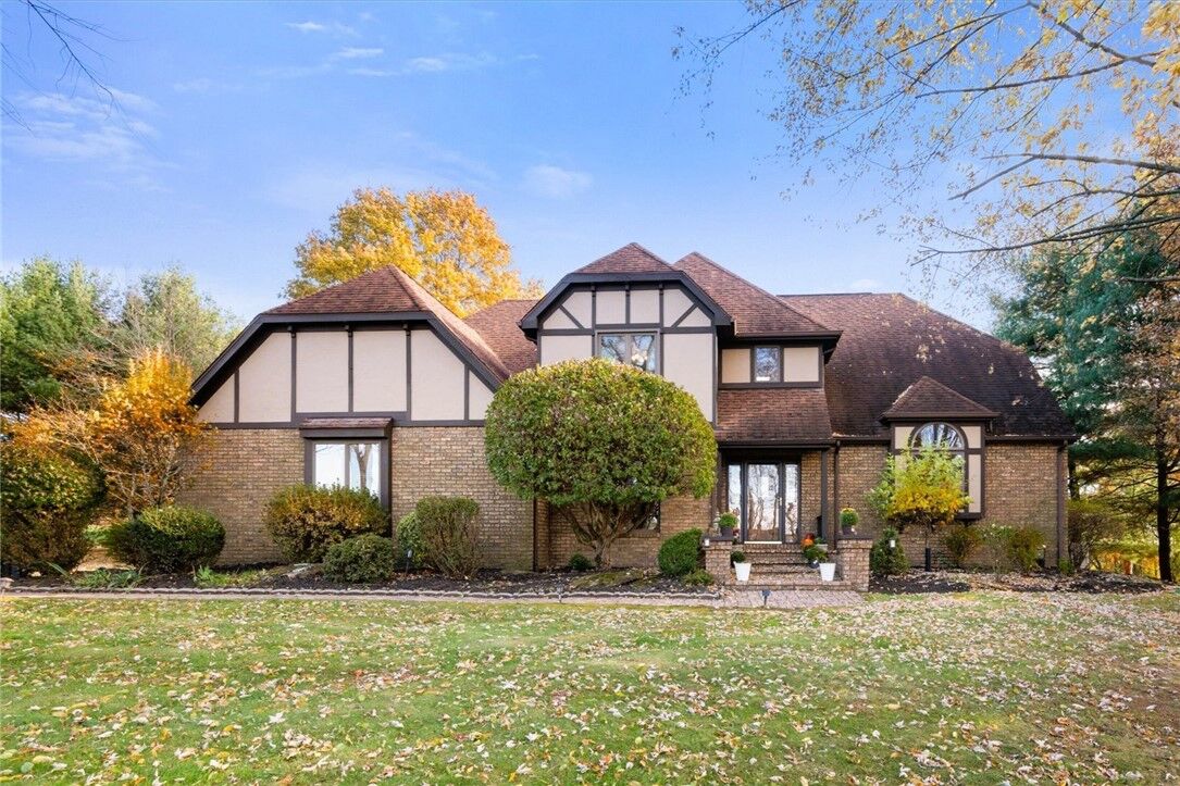 Property Photo:  338 Quarry Rd  PA 15301 