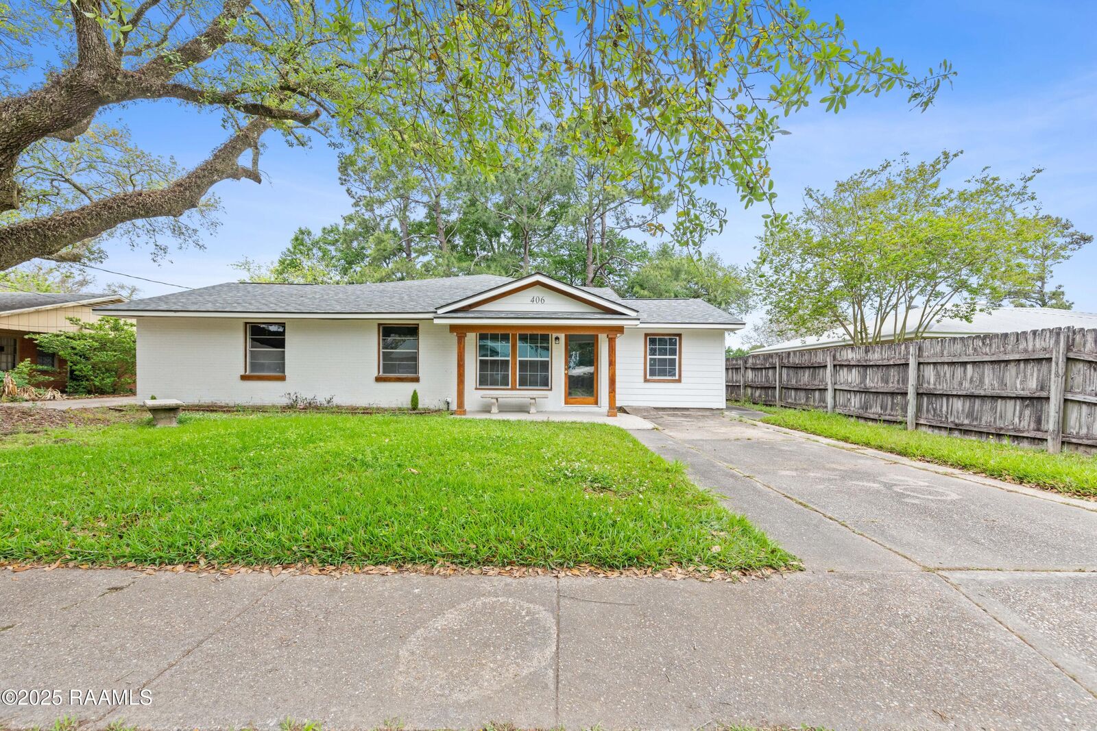 Property Photo: 406 Orange Grove Drive LA 70560