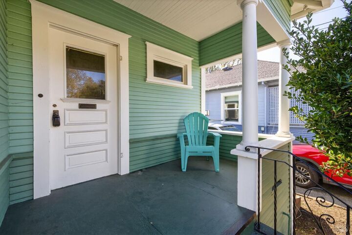 Property Photo:  654 Charles Street  CA 95404 