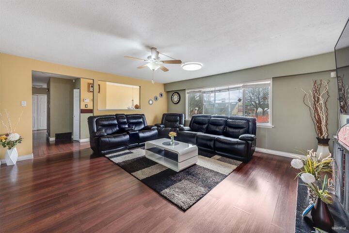 Property Photo: 13553 84 Avenue BC V3W 3H3
