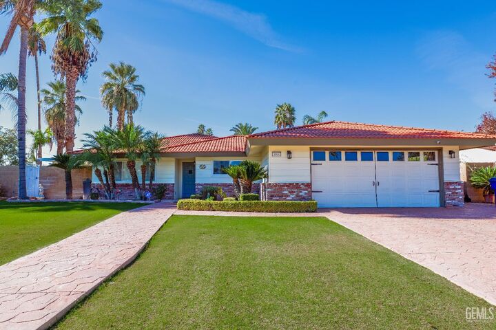 5909 Ashwood Street  Bakersfield CA 93308 photo