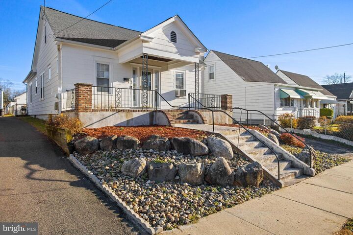 Property Photo:  140 Maddock Avenue  NJ 08610 