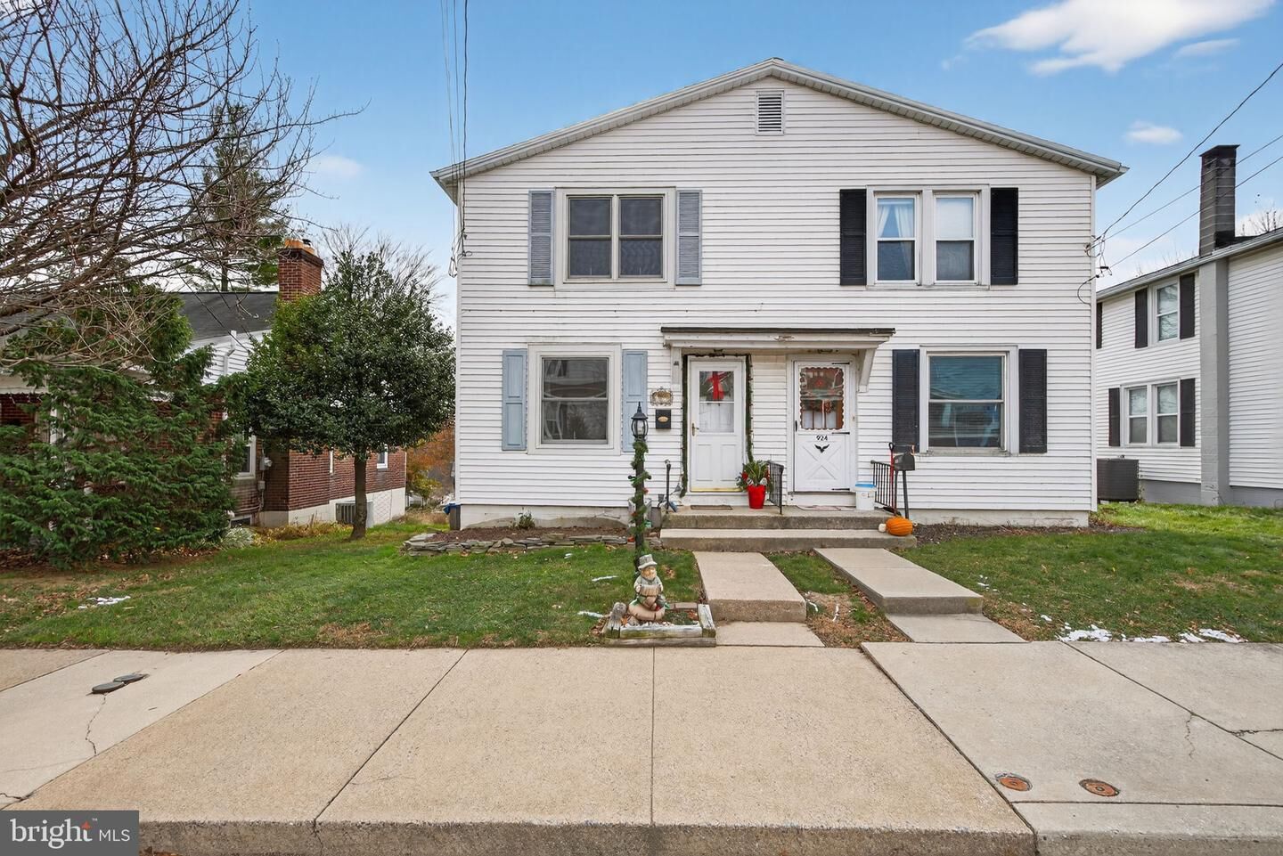 Property Photo: 926 Broad Street PA 17501