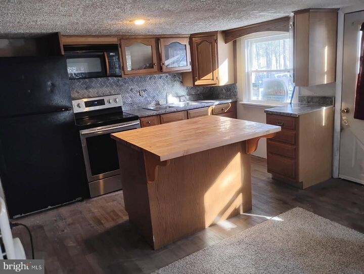 Property Photo: 8012 Appleby Road PA 17112