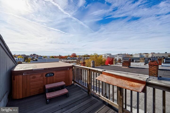 Property Photo: 1000 Park Road NW DC 20010