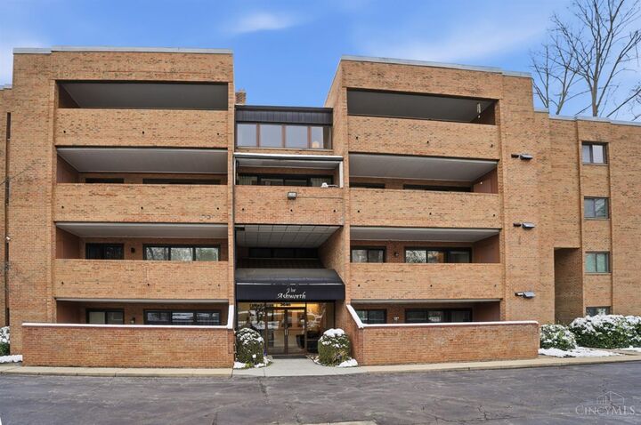 3646 Ashworth  Cincinnati OH 45208 photo