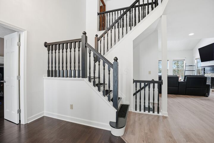 Property Photo:  339 Aylesbury S Drive  OH 43082 