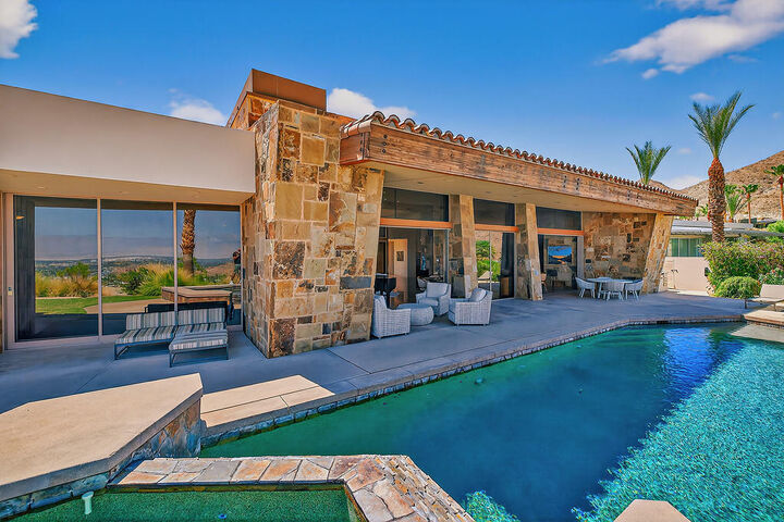 Property Photo: 9 Rockcrest Drive CA 92270