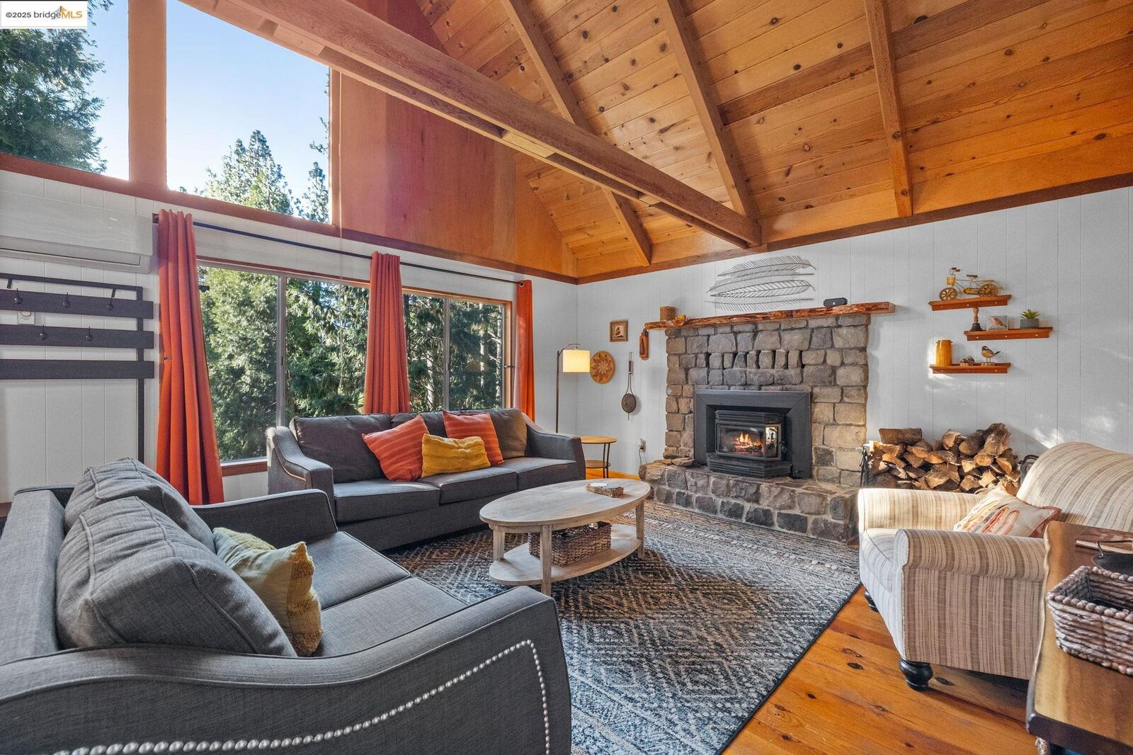 Property Photo: 17819 Robin Rd CA 95383