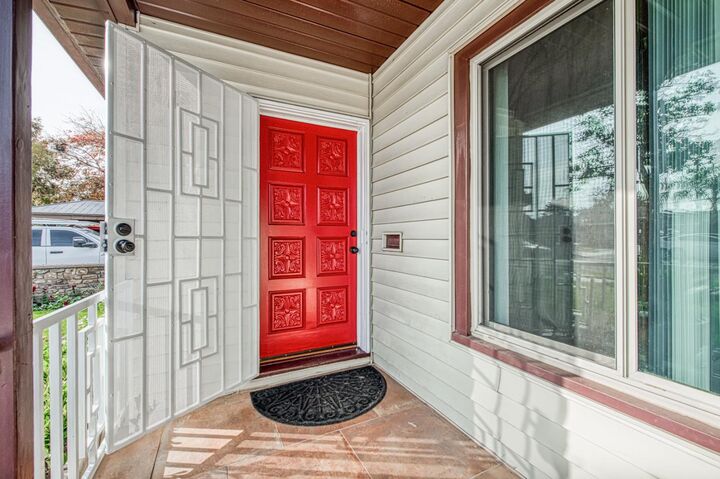 Property Photo:  542 W Harvard  CA 93705 